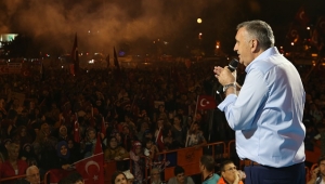 Sakarya Meydanlara Sığmıyor