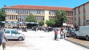 İHL Öğrencilerinden Haber Hattımıza Mesaj Bombardımanı