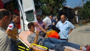 Kamyona Çarpan Motosiklet Sürücüsü Yaralandı