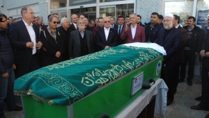 Arslan İçin Belediye Önünde Helallik İstendi