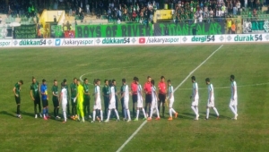 Galler’den Sakaryaspor Maçını Seyretmeye Geldiler