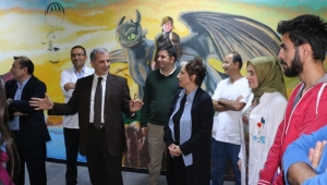 Hastanenin Duvarları Sanat Eserine Dönüştü