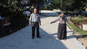 Kilitli Parke Döşeme Çalışmaları Devam Ediyor
