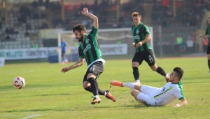 Sakaryaspor ve Darıca Gençler Birliği Berabere Bitti