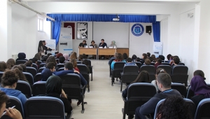 Şiir His ve Müziğin Birleşimidir