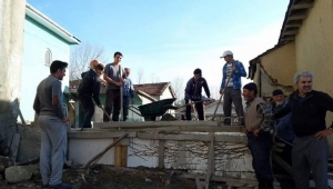 Karacaören Turplar’a İmece Usuluyle Şadırvan Yapılıyor