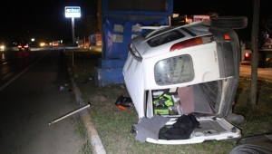 Otomobil Petrol İstasyonuna Girdi: 1 Ağır Yaralı