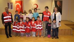 SAÜ Vakfı Okulları Kızılay Haftasını Kutladı
