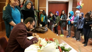 Yazar Etkilerin Birikimiyle Üretir