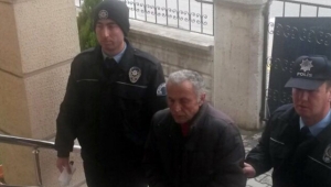 Ev Sahibini Bıçakla Tehdit Edip Tablet Bilgisayar Çaldı