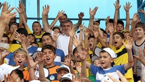Büyükşehir Sporun Ve Sporcunun Yanında