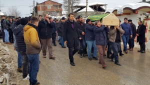 Kalp Krizinden Ölen Lise Öğrencisi Son Yolculuğuna Uğurlandı