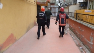 Mahsur Kalan Kediyi İtfaiye Ekipleri Kurtardı