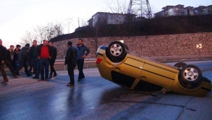 Otomobil Takla Attı: 2 Yaralı