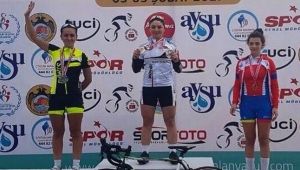 Sezonu 1 Kupa ve 2 Madalya ile Açtılar