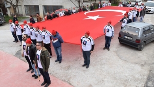 22 Yıl Sonra Silah Arkadaşlarının Mezarı Başında Buluştular