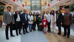 Bilgi Evi Kursiyerleri Agora’da Sergi Açtı
