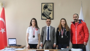 Boksörlerden Çelikel’e Ziyaret