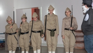 Çanakkale Şehitleri İçin Ferizli Halit Narin Okulu’nda Program Düzenlendi
