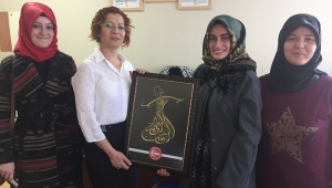 Dünya Nüfusunun Yarısı Kadındır, Diğer Yarısını da Kadınlar Yetiştirir