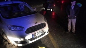Kaynarca'da İki Araç Çarpıştı: 1 Yaralı