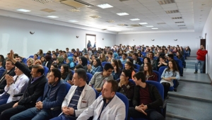 Rektör Elmas 15 Temmuz Şehitler Fen Lisesi'nde Söyleşiye Katıldı