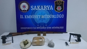 Sakarya’da Çok Sayıda Silah Ve Uyuşturucu Ele Geçirildi