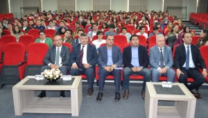 SAÜ VAKFI ANADOLU LİSESİ GELENEKSEL KARİYER GÜNLERİ’NDE UZMAN KONUKLARIYLA BİR ARADA