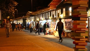 Keyifli Ramazan Günlerinin Adresi: ‘Kitap Sokağı’