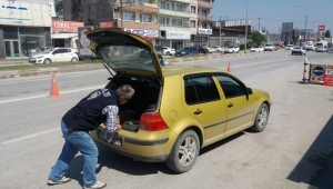Şüpheli Görülen Araçlar Tek Tek aranıyor