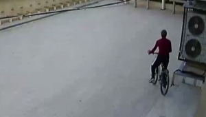 Camide Bisiklet Hırsızlığı! İmamın Bisikletini Çaldı