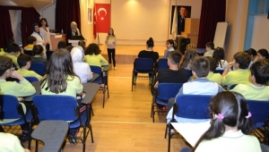 Saü Vakfı Okullarında Şiir Okuma Yarışması Düzenlendi