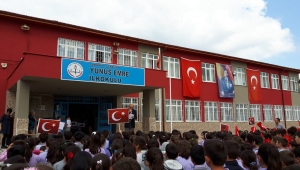 Serdivan Yunus Emre İlkokulu’nda 15 Temmuz Ruhu