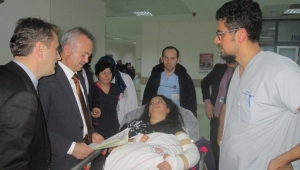 İl Sağlık Müdürü Yaralıları Ziyaret Etti