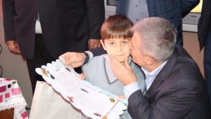 Ferizli’de Öğrencilerin Karne Heyecanı