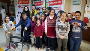 MEB-DER Akyazı’da Özel Çocuklara Eğitim Verdi