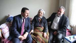 Vali Balkanlıoğlu’ndan Yaşlılarımız ve Gazimize Ziyaret