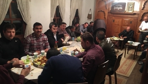 Not Verenleri Not Verilenlerle Ve Birbirleriyle Ölçmeye Kalkışmanın Mantığı Yoktur
