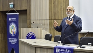 Roman Dilinde Siyaset ve İktisat