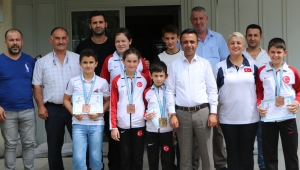 Minik Şampiyonlardan Çelikel’e Ziyaret