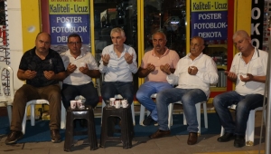 MARMARA DEPREMİNDE HAYATINI KAYBEDENLER DUALARLA ANILDI