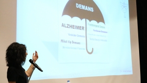 Alzheimerlılar'ın Elinden Tutmalıyız