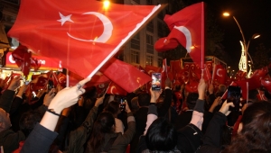 Sakarya'da Cumhuriyet Coşkusu Yürüyüşle Kutlandı
