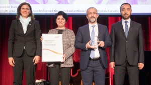 SAÜ Küresel Mükemmellik Ödülü Aldı