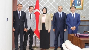 Yılın Örnek Öğretmenine Durmuş’tan Tebrik