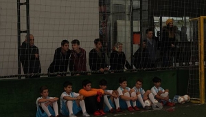 Adapazarı'nda Miniklerin Futbol Coşkusu Devam Ediyor