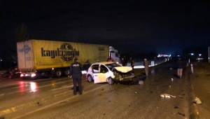 ALKOLLÜ KAZAZEDE AMBULANS ŞOFÖRÜNE SİLAH ÇEKTİ