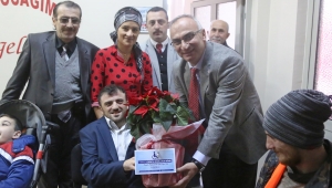 Başkan Yılmazer Engelliler Gününü Kutladı