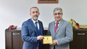 Eğitim Bilimleri Enstitüsü Müdürlüğünde Devir Teslim