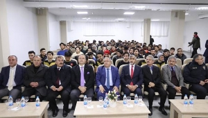 Kyk'lı Gençler Kupalarını Vali Nayir'den Aldı